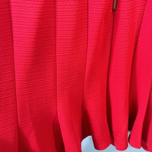 NWT Gabby Skye sleeveless red dress with pleated details size 14. - Picture 7 of 9